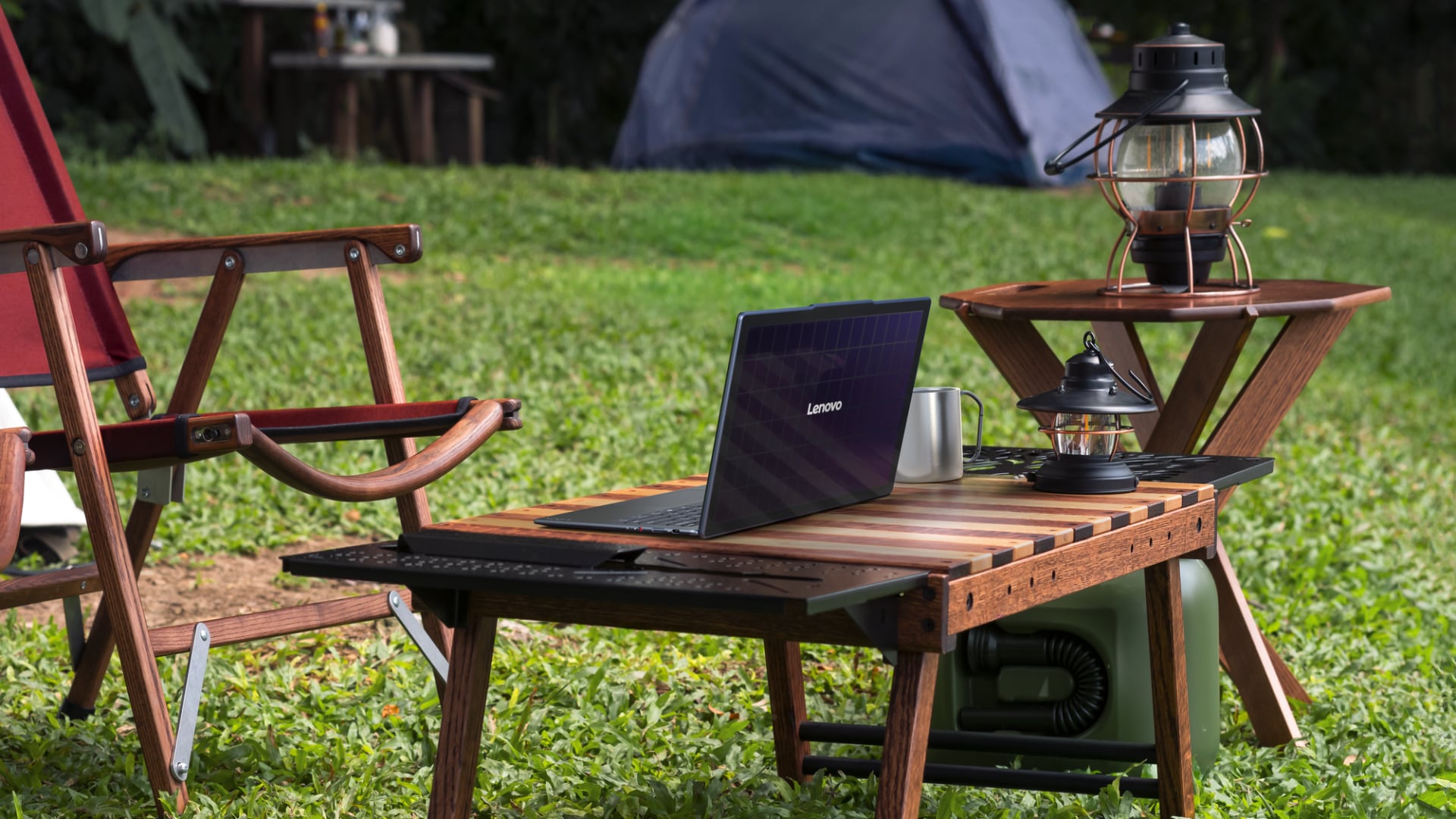 Yoga Solar PC: eficacia con poca luz Yoga Solar PC: eficacia con poca luz