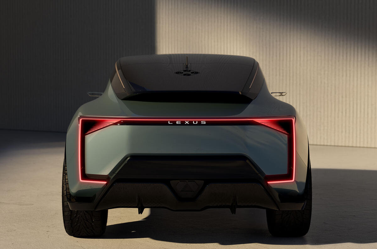 Parte trasera del Lexus LS Coupé Parte trasera del Lexus LS Coupé