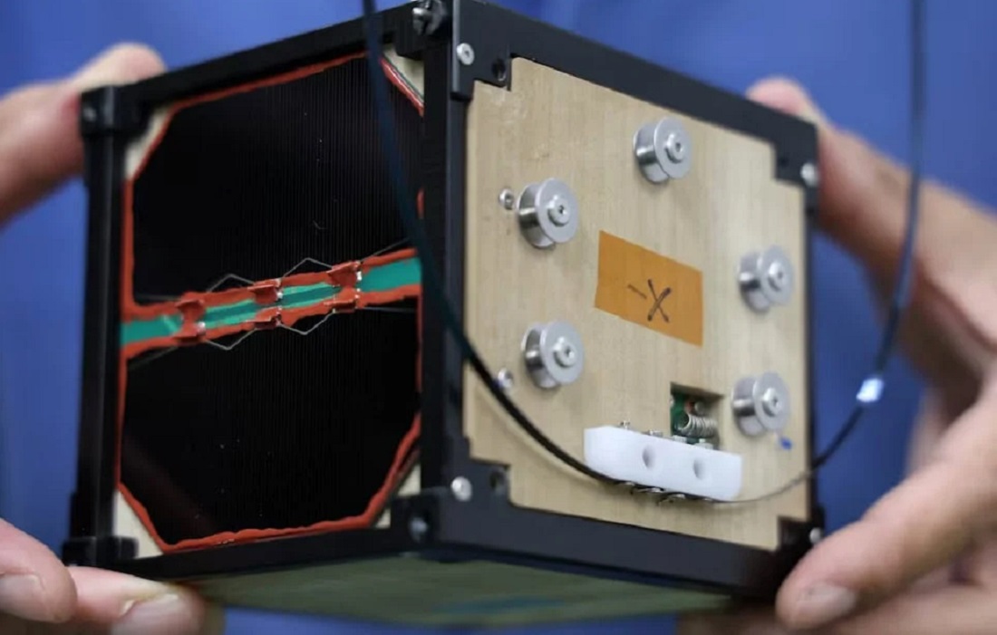 Los japoneses han enviado al espacio un satélite LignoSat de madera Los japoneses han enviado al espacio un satélite LignoSat de madera