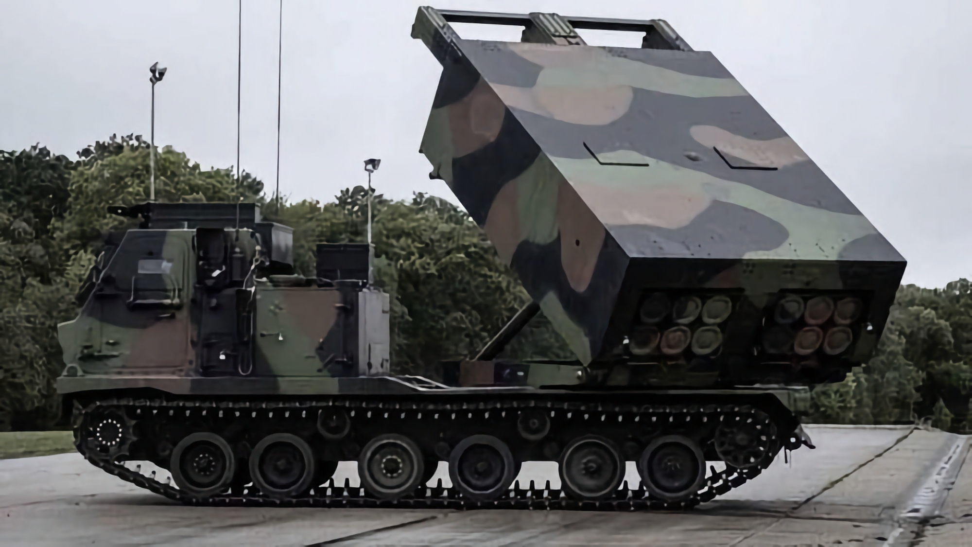 Francia ha transferido a Ucrania un lote adicional de lanzacohetes múltiples LRU, una versión modificada del M270 Francia ha transferido a Ucrania un lote adicional de lanzacohetes múltiples LRU, una versión modificada del M270