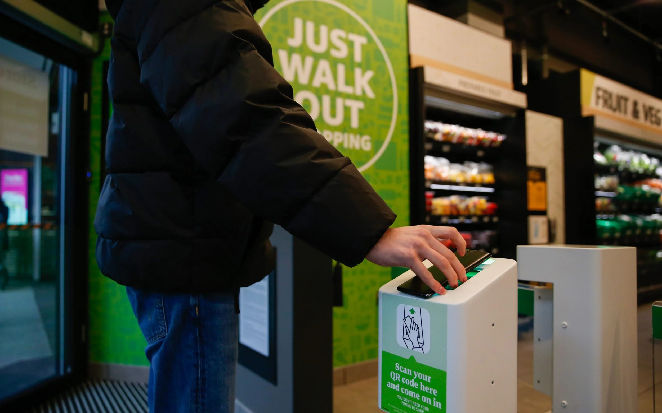 Amazon abandona la tecnología Just Walk Out en sus tiendas de alimentación
