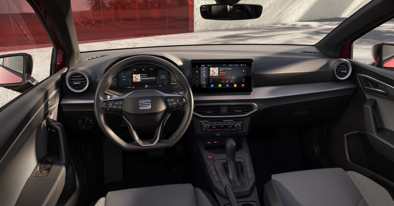 Vista trasera y asientos delanteros del nuevo Seat Ibiza