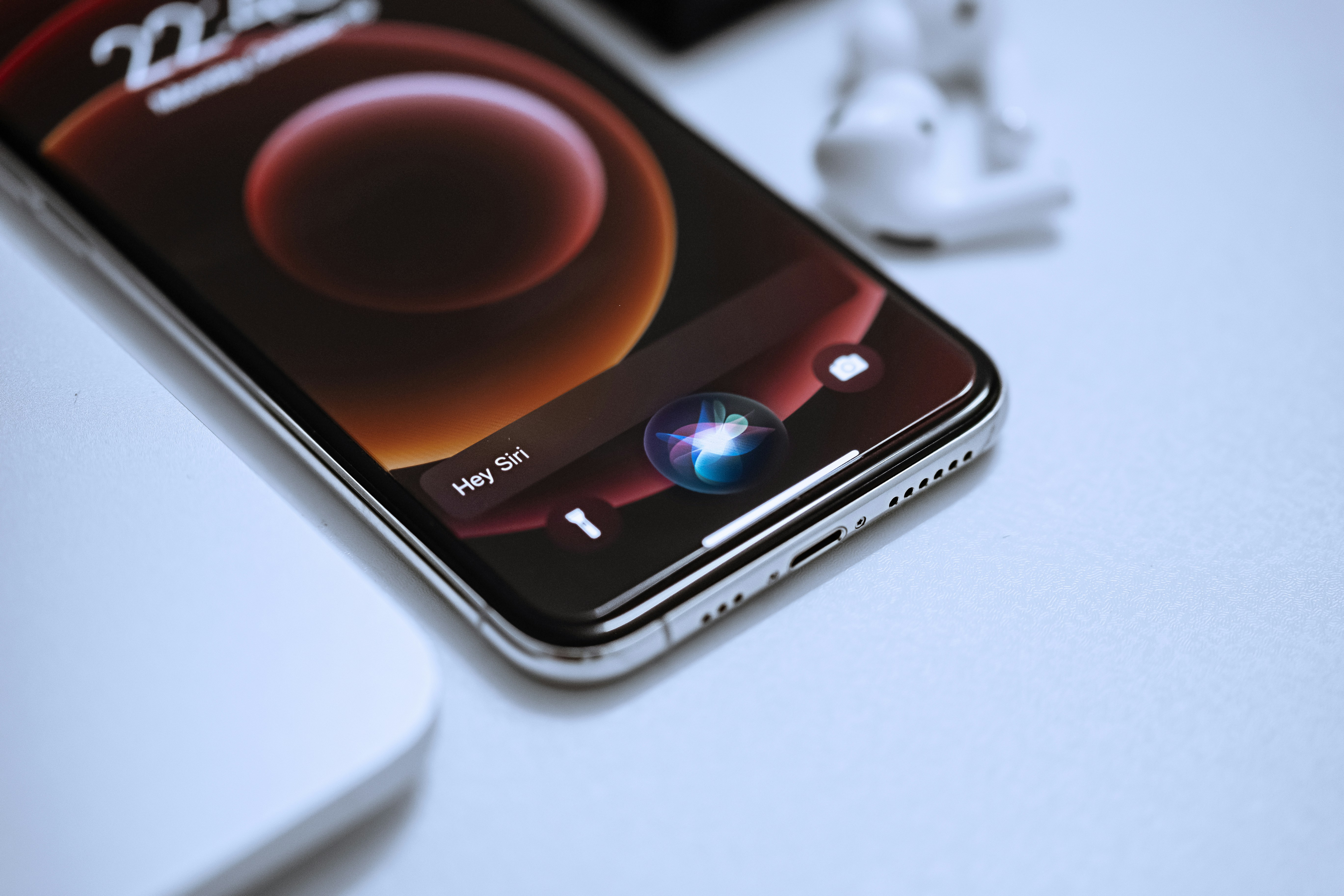 Apple estudia la posibilidad de abandonar la expresión "Siri" en favor de la inteligencia artificial