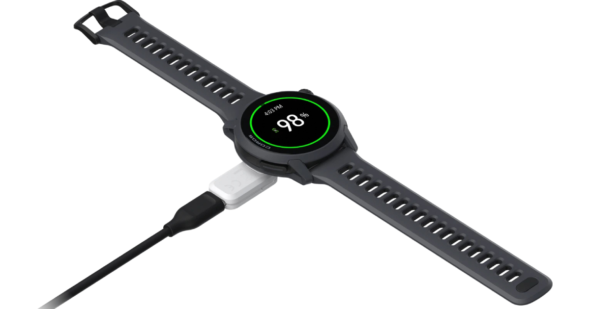 Coros Pace 4 con cargador