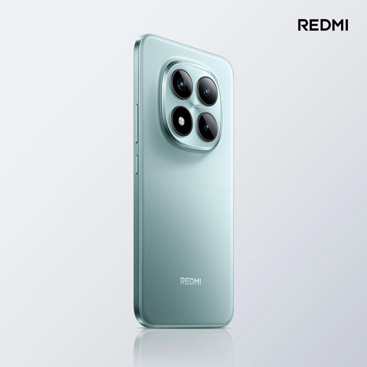 Panel trasero del Redmi Note 15 Pro desde la esquina