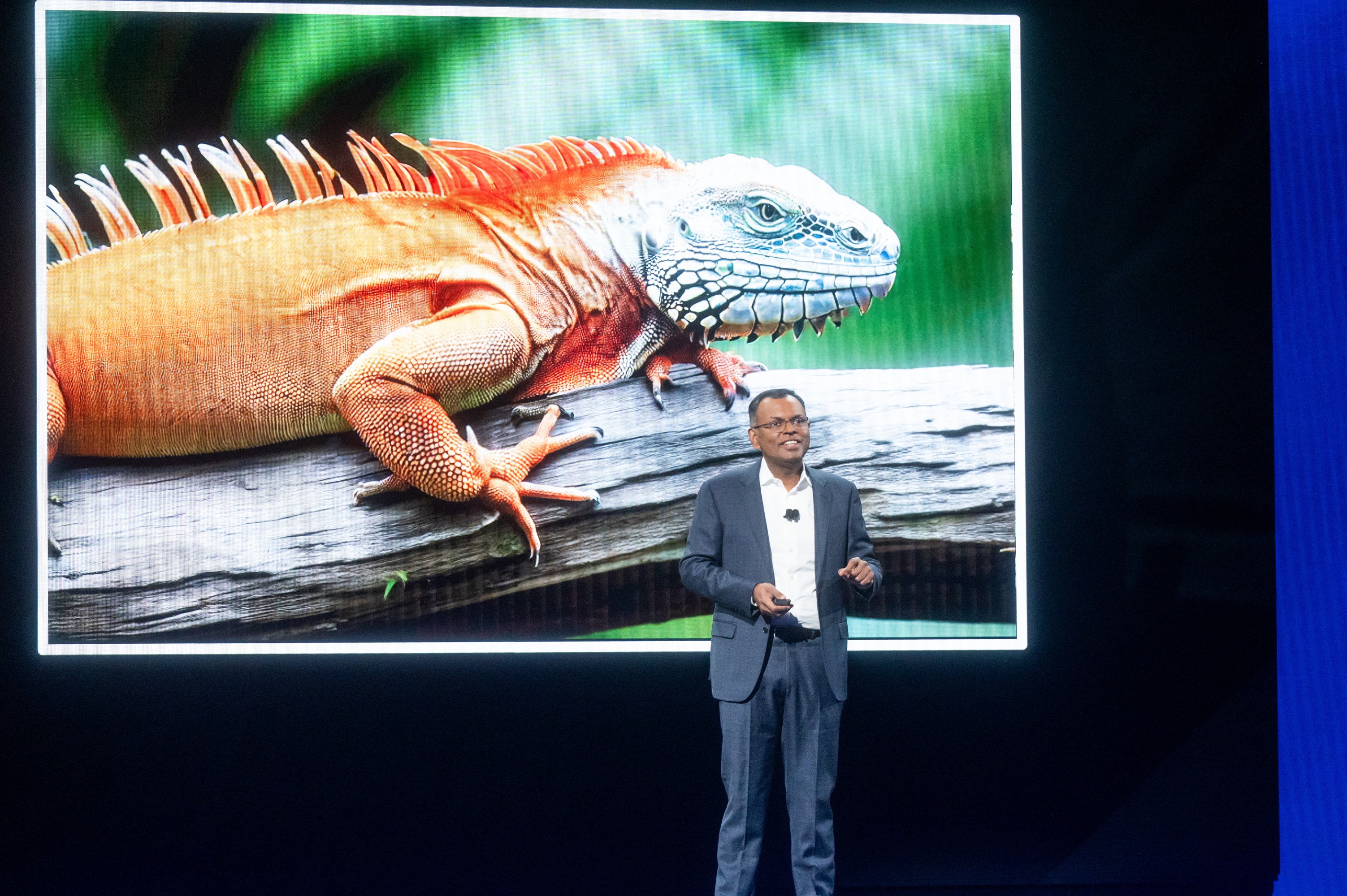 Amazon presenta Titan, un generador de imágenes basado en inteligencia artificial Amazon presenta Titan, un generador de imágenes basado en inteligencia artificial