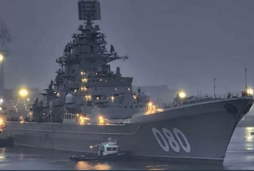 Crucero de propulsión nuclear Admiral Nakhimov en pruebas
