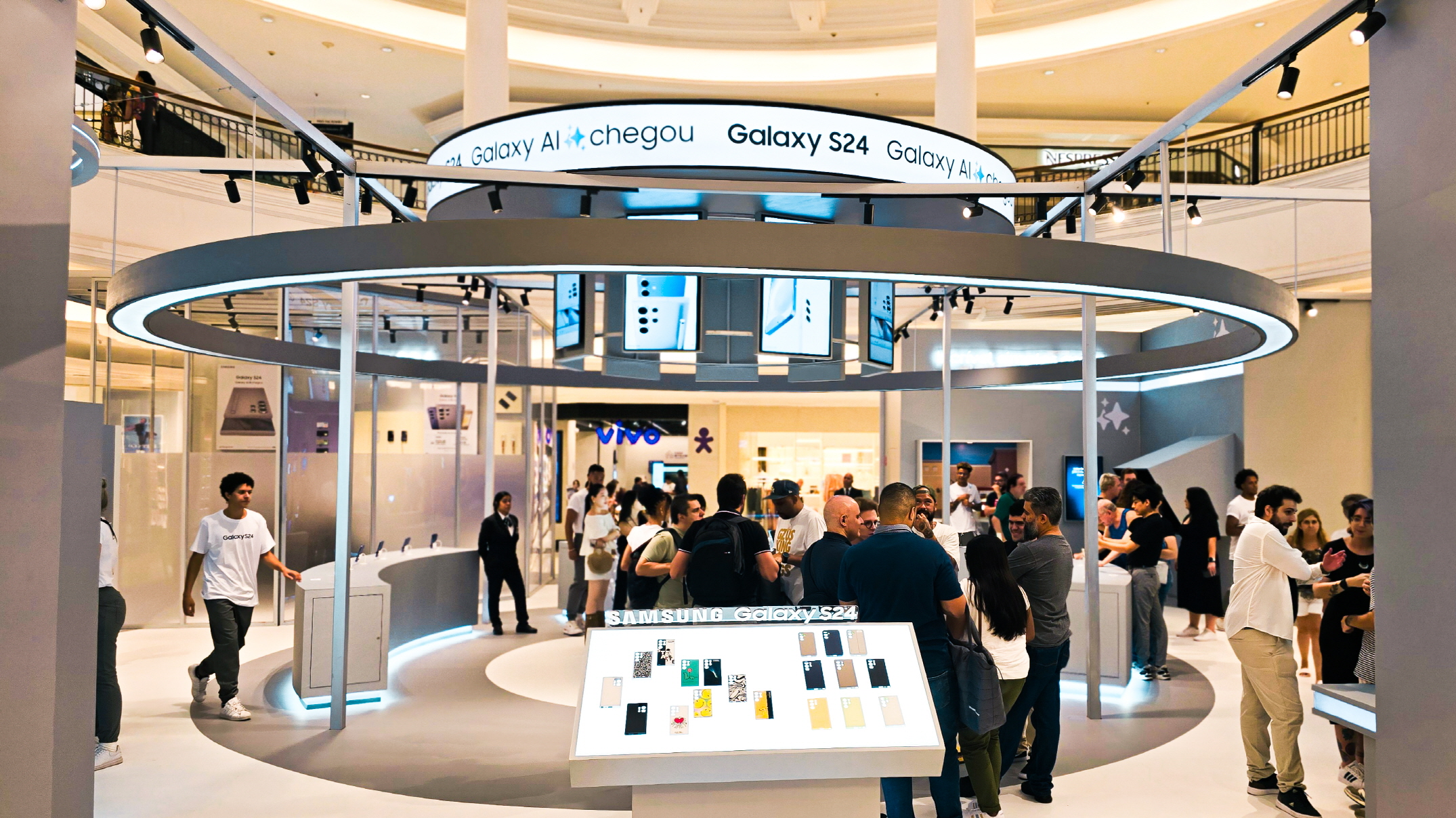 Samsung podría introducir tasas por las funciones de IA en los Galaxy dentro de dos años