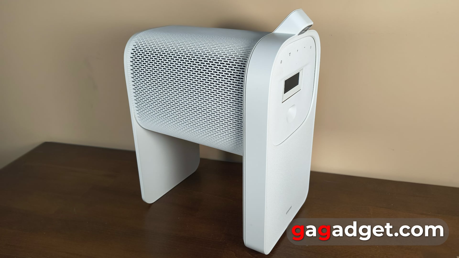 Ahora su escritorio es táctil: análisis del proyector láser interactivo Samsung The Premiere 5-35 Ahora su escritorio es táctil: análisis del proyector láser interactivo Samsung The Premiere 5-35