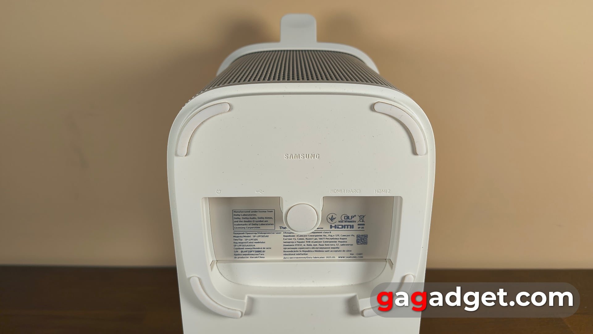 Ahora su escritorio es táctil: análisis del proyector láser interactivo Samsung The Premiere 5-38 Ahora su escritorio es táctil: análisis del proyector láser interactivo Samsung The Premiere 5-38