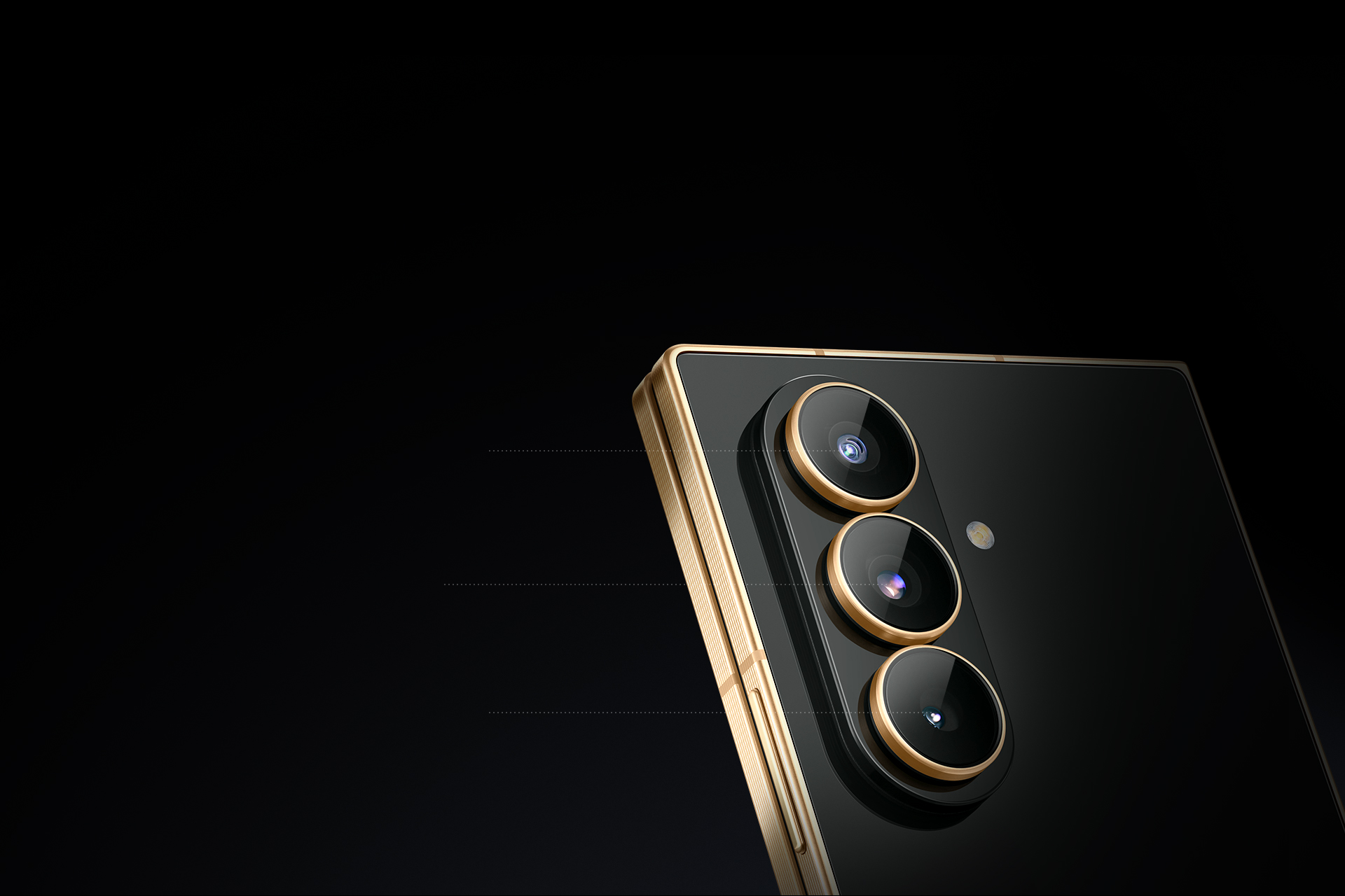 Samsung W26 camera with gold rings around