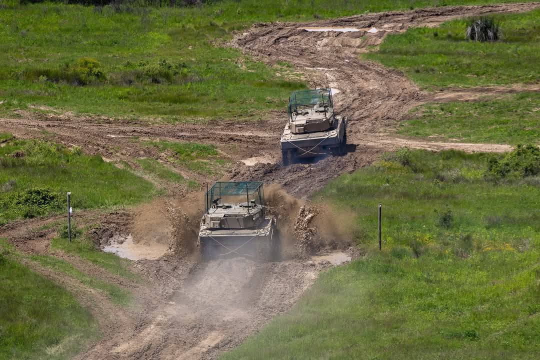 Tanques Leopard 2A4 eslovacos con rejas anti-drones