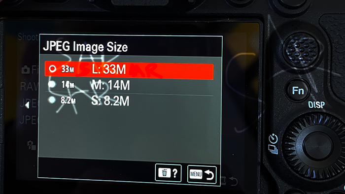 Cámara Sony α7V desde otro ángulo