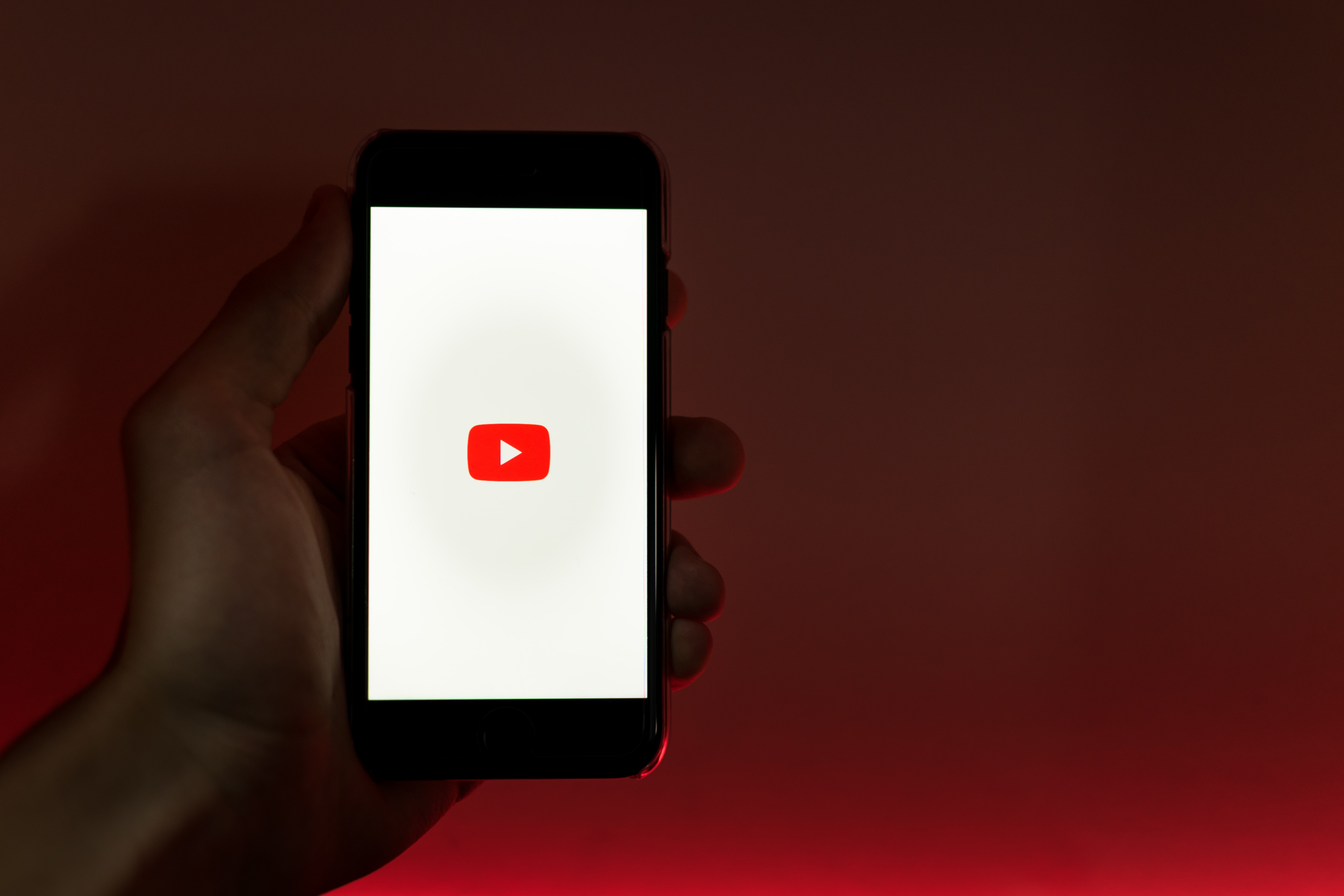YouTube podría lanzar una herramienta de IA para imitar las voces de los músicos YouTube podría lanzar una herramienta de IA para imitar las voces de los músicos