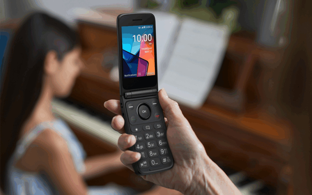 Teléfono plegable con botón TCL Flip 4 5G. Ilustración: TCL
