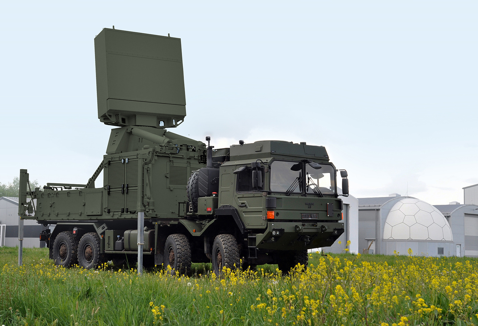 Alemania transfiere el primer radar Hensoldt TRML-4D a Ucrania para el SLM IRIS-T Alemania transfiere el primer radar Hensoldt TRML-4D a Ucrania para el SLM IRIS-T