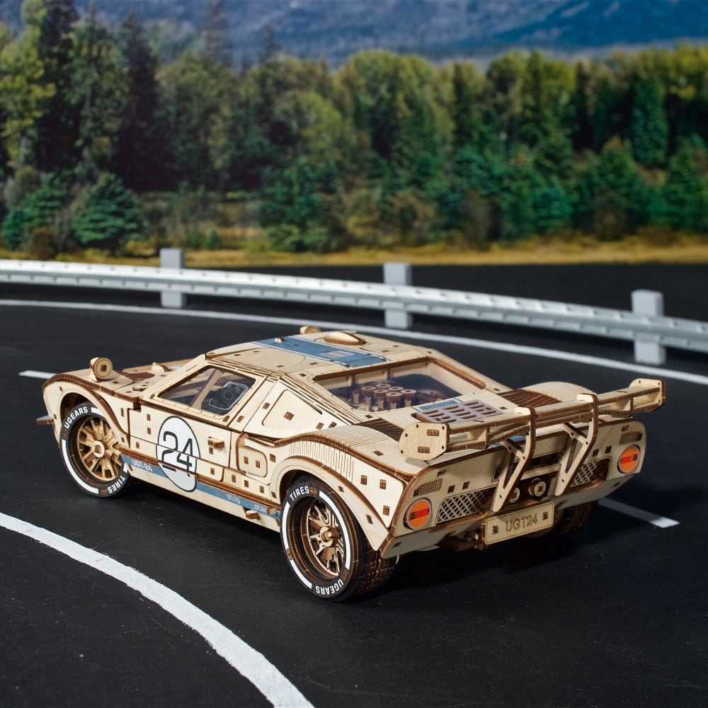 UGT-24 Endurance Racer en plena naturaleza