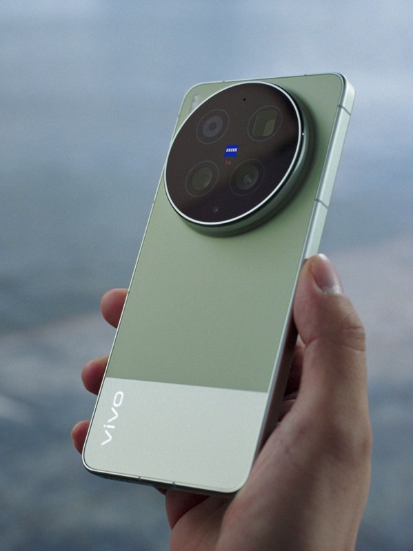 Fotos adicionales de Vivo X300 Ultra