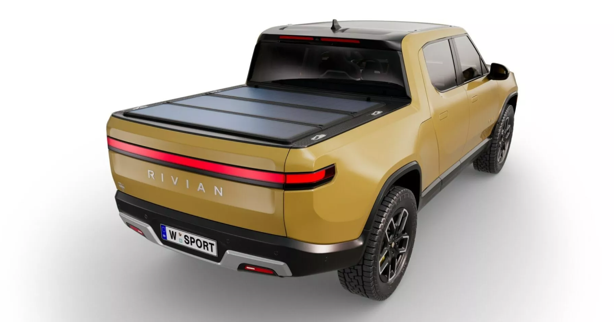Cubierta solar de Worksport desplegada en Rivian R1T - imagen 4