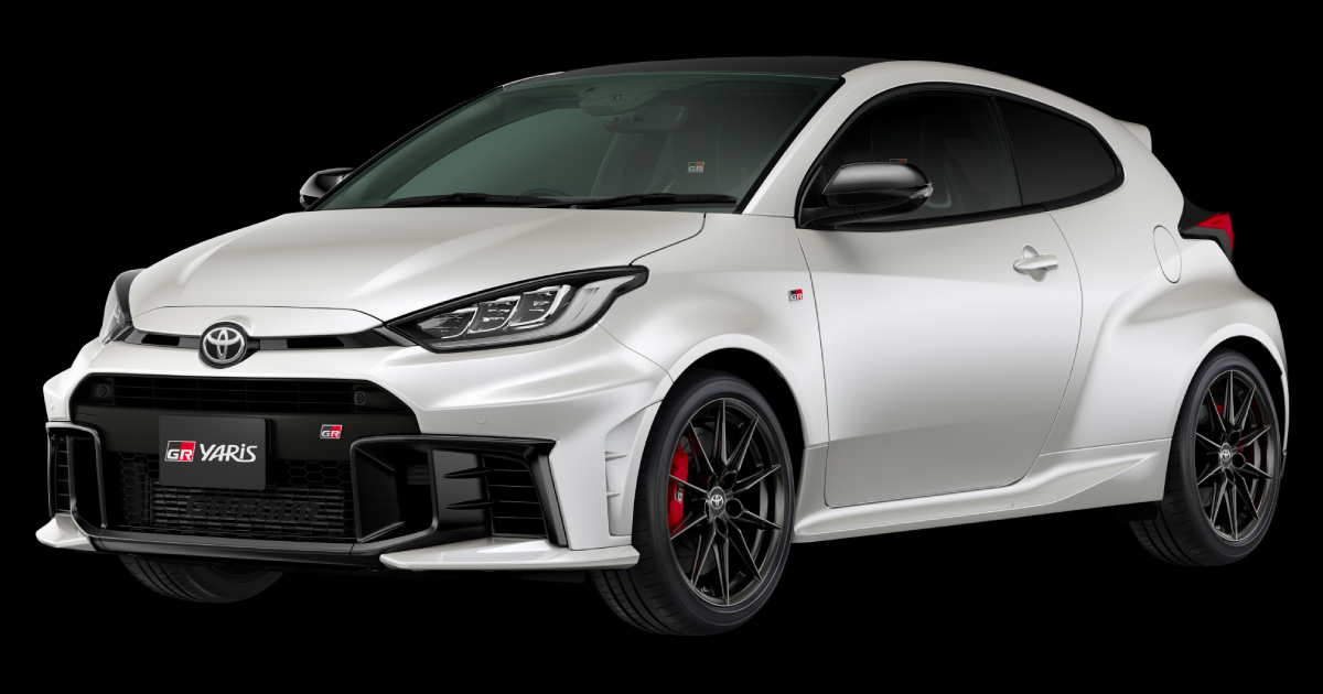 Detalles del volante del GR Yaris con nueva insignia GR