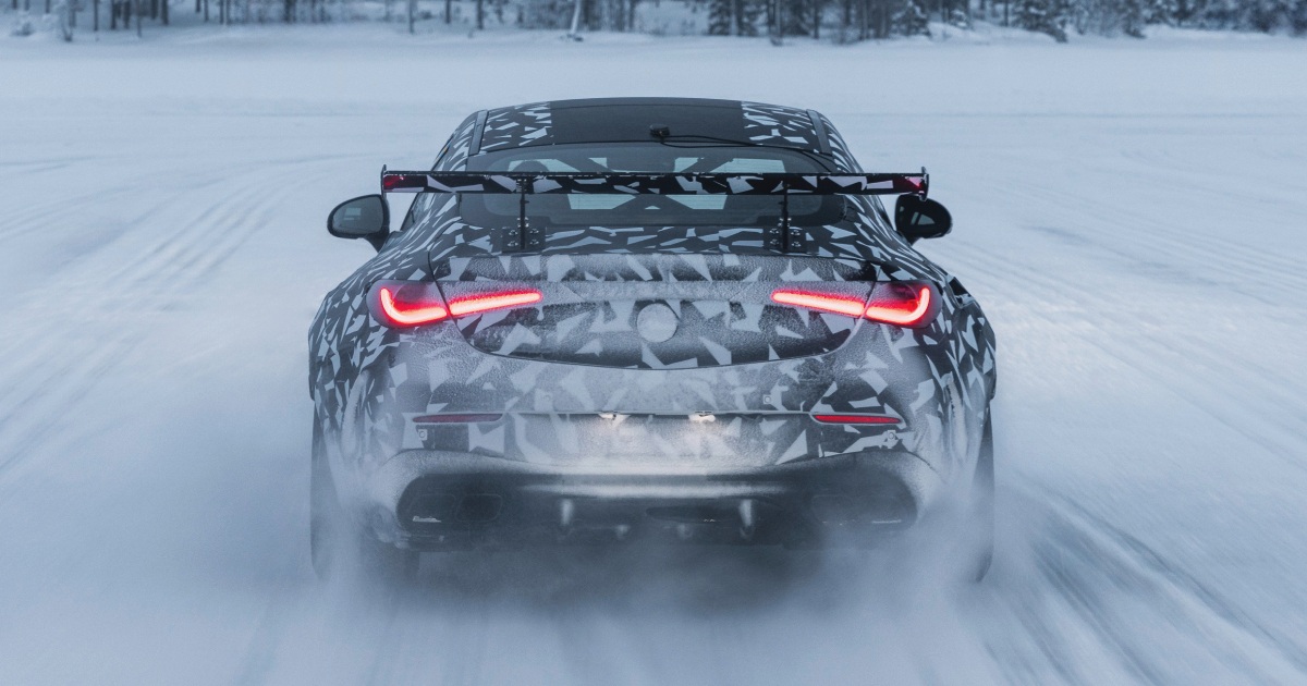 Coupé de alto rendimiento de Mercedes-Benz camuflado