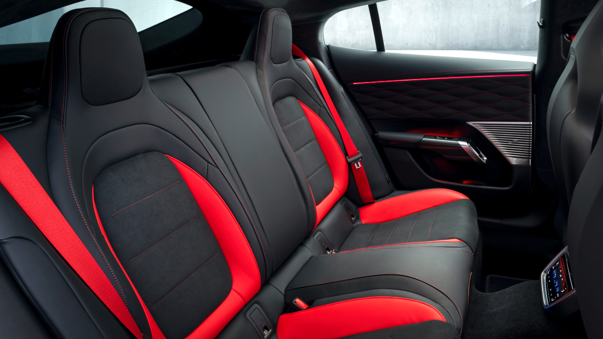 Características técnicas del Mercedes-AMG GT Coupé de 4 Puertas mostradas