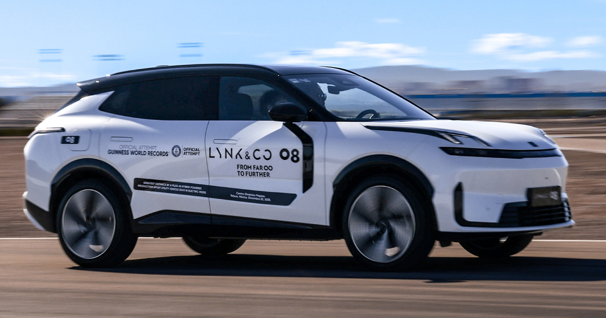 Lynk & Co 08 en la pista