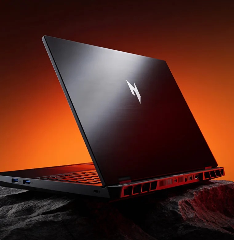 Laptop para juegos Acer Shadow Knight Neo 16
