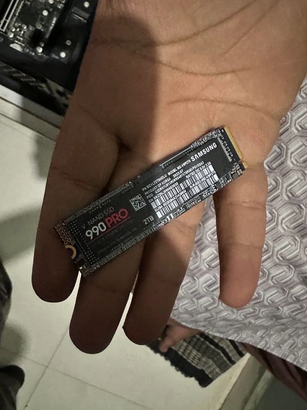 Falso SSD Samsung 990 PRO de la historia de Reddit