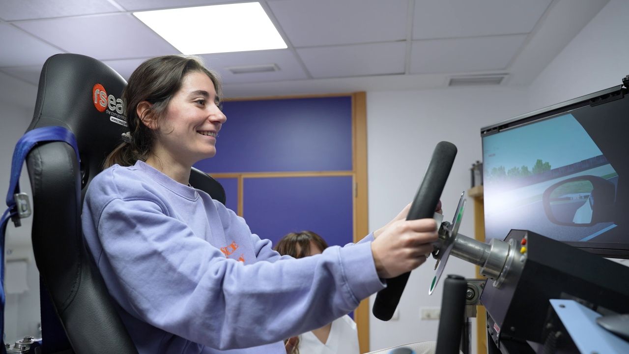 Rehabilitación en simulador de conducción después de un accidente cerebrovascular