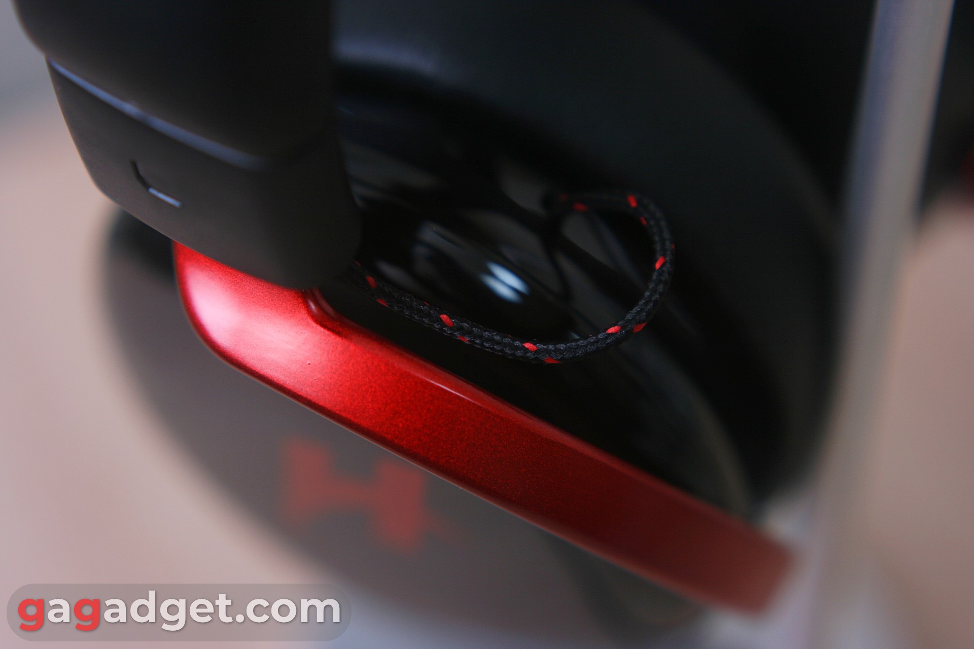 Detalle del cable Haylou HexStorm G1