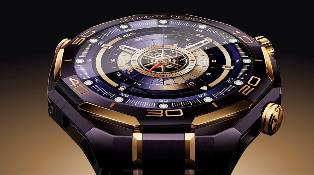 Huawei Watch Ultimate Design Royal Gold con correa en vitrina