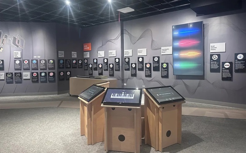 Instalaciones interactivas de la exposición de Apple