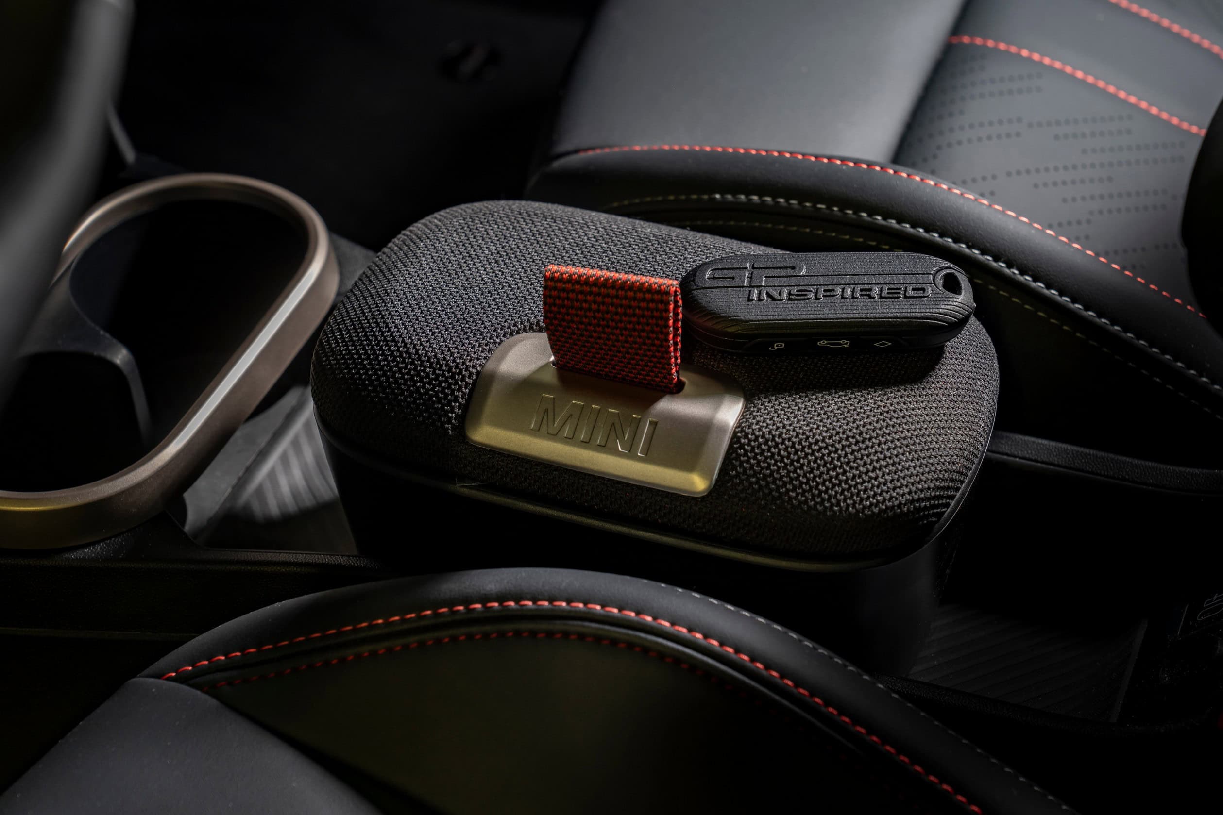 Interior de la Edición Inspirada en MINI GP