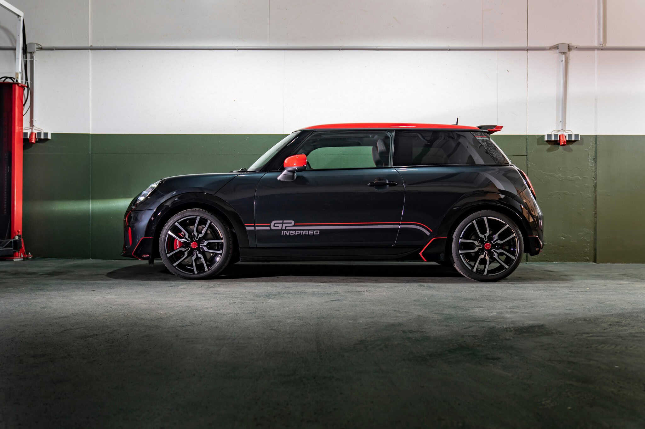 Vista interior de la Edición Inspirada en MINI GP