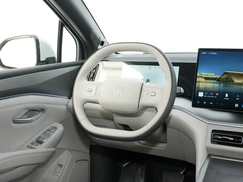 Vista superior del interior del BYD Song Ultra EV